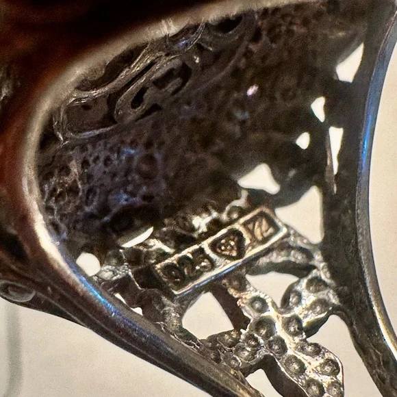 Elegant Sterling Silver stamped 925 and Purple Gemstone Ring - Picture 4 of 12